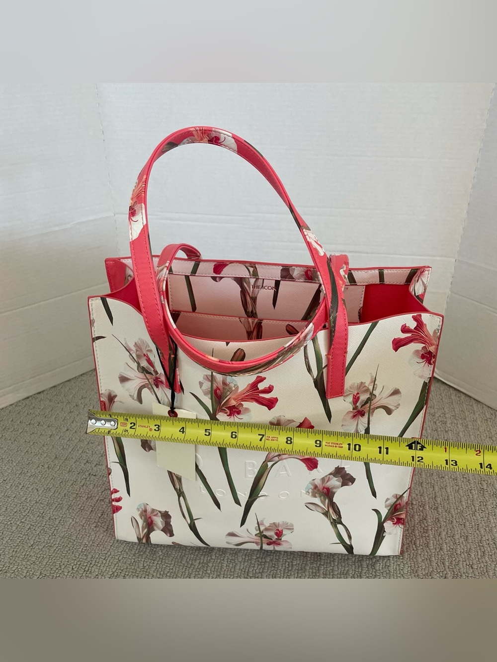 Ted Baker’s floral large tote - Picture 6 of 7
